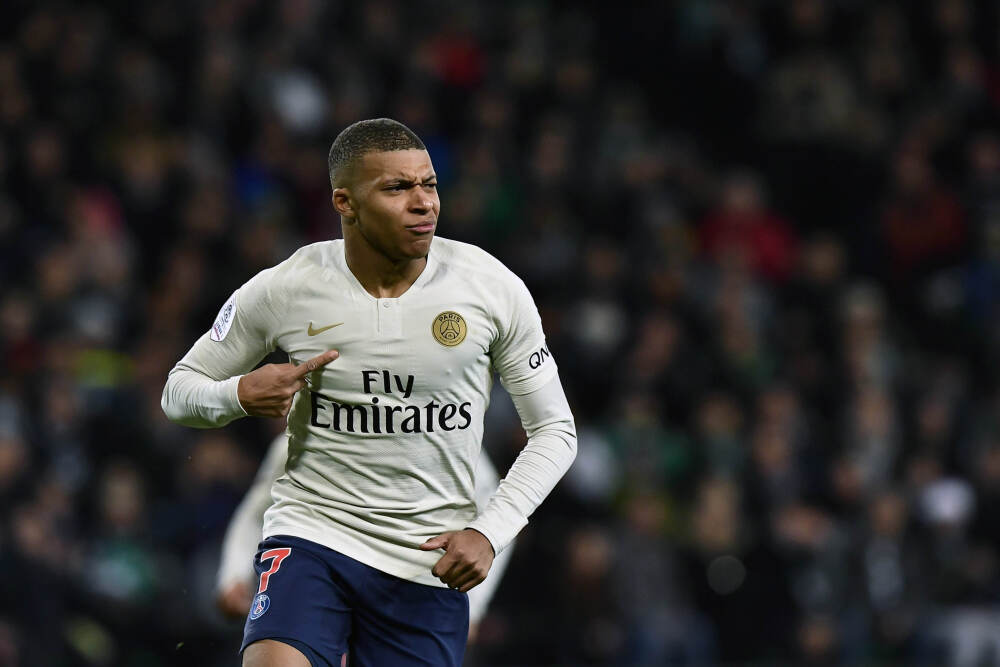 迈凯伦首款SUV渲染图公布 有望2028年亮相